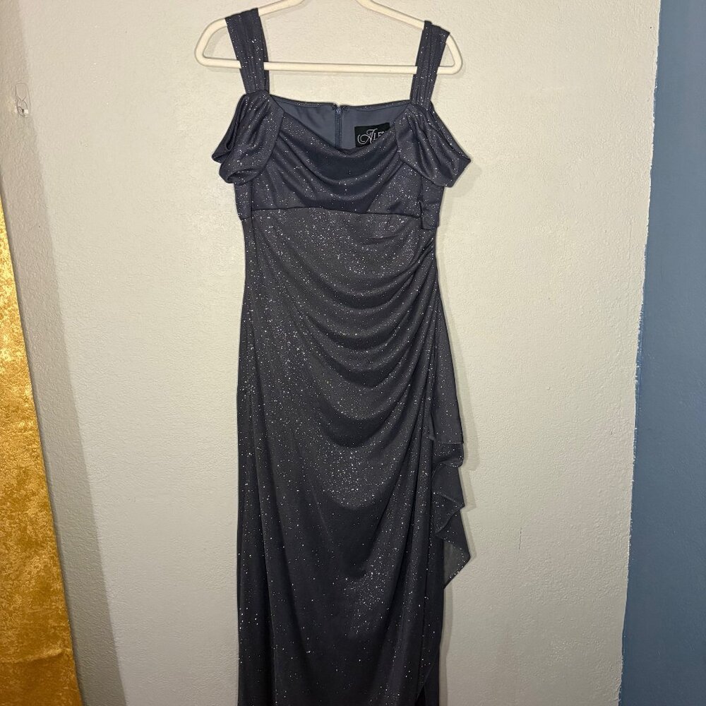 Women dress Alex Evenings
